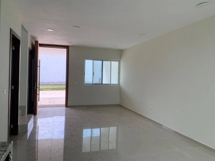 Se vende hermosa casa en El Campestre