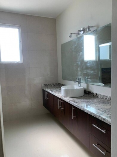 Se vende hermosa casa en El Campestre