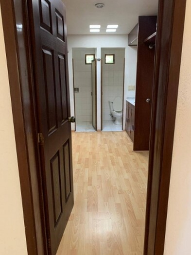 se renta casa en Valle Real