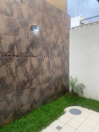 se vende hermosa casa por San Isidro