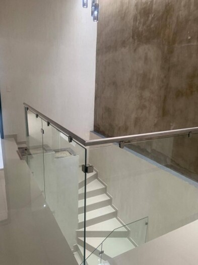 se vende hermosa casa por San Isidro