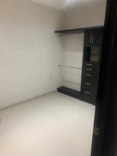 se vende hermosa casa por San Isidro
