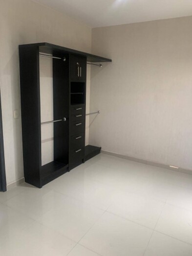 se vende hermosa casa por San Isidro