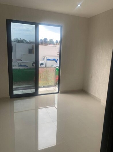 se vende hermosa casa por San Isidro