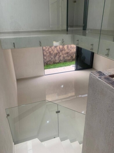 se vende hermosa casa por San Isidro