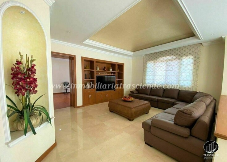 Casa en puerta de hierro