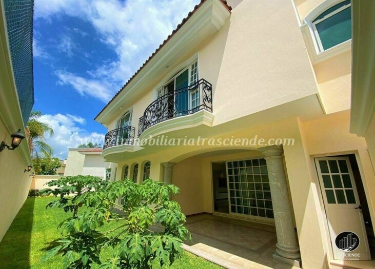 Casa en puerta de hierro