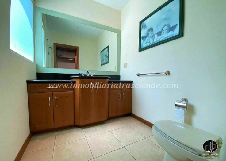 Casa en puerta de hierro