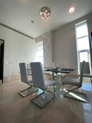 Se vende o se Renta departamento en torre titanium