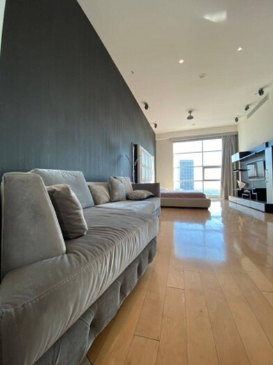 Se vende o se Renta departamento en torre titanium