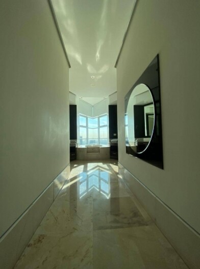 Se vende o se Renta departamento en torre titanium