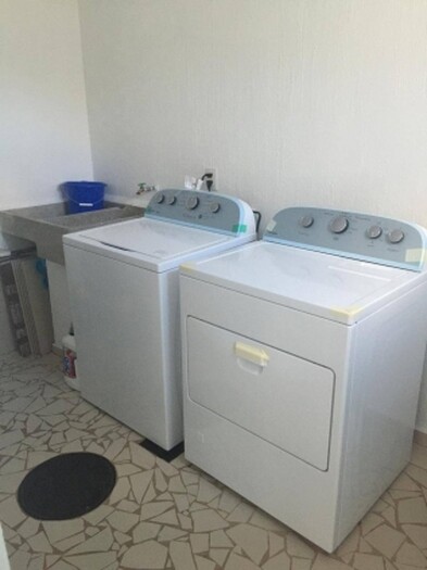 Casa Amueblada en coto El Real 3.