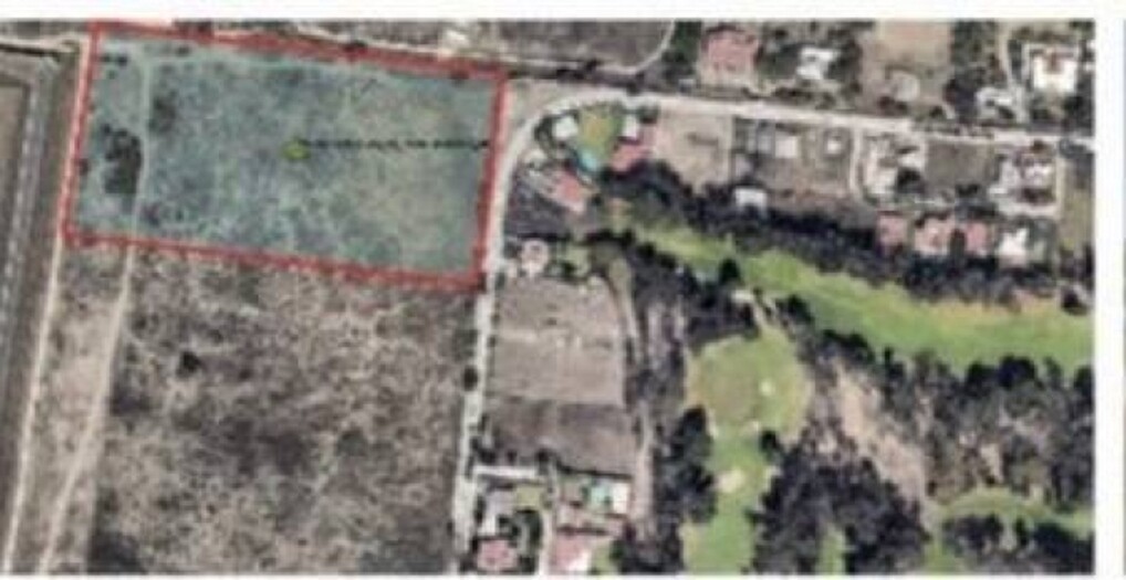 Se vende terreno colindante a Club de Golf Atlas
