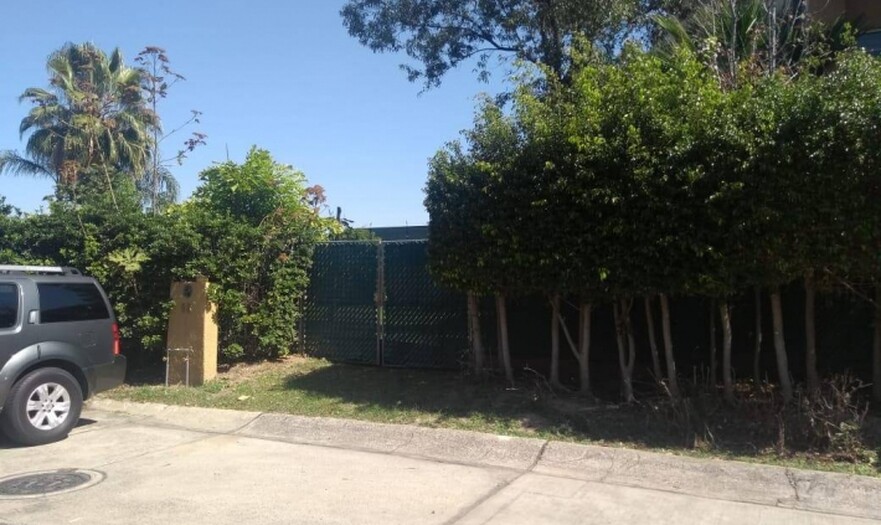 Se vende terreno en Puerta de Hierro
