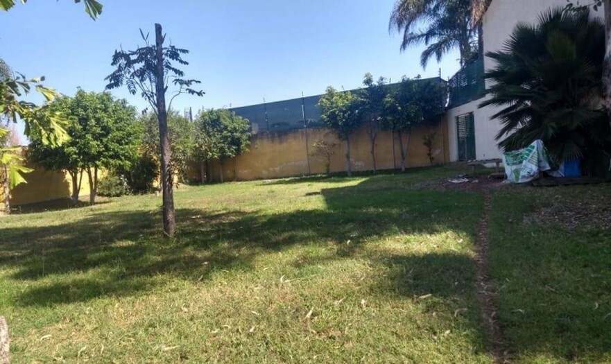 Se vende terreno en Puerta de Hierro