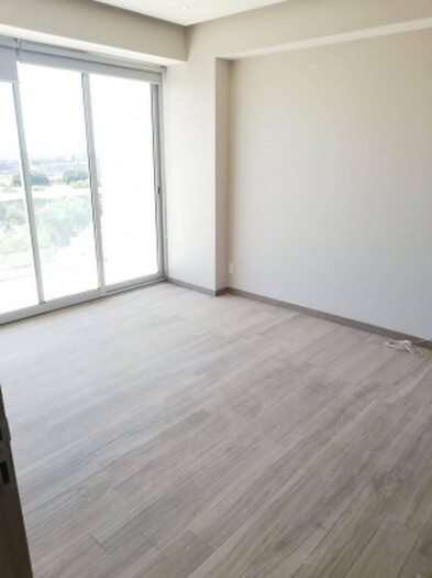 Se renta departamento en cima 400