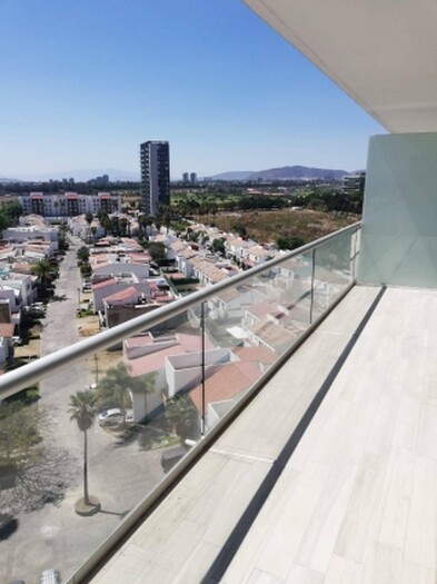 Se renta departamento en cima 400