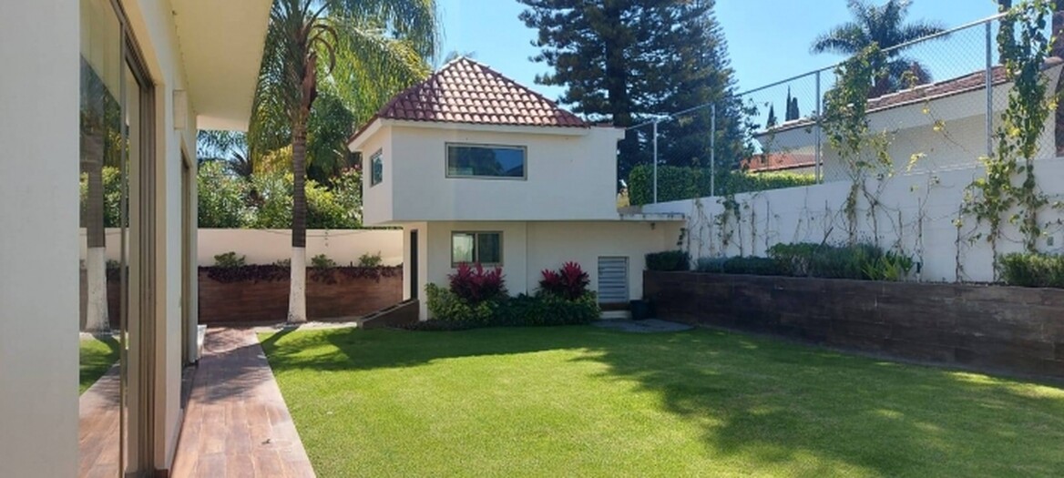 Se vende Casa Moderna en Santa Anita Club de Golf