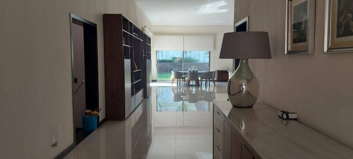 Se vende Casa Moderna en Santa Anita Club de Golf