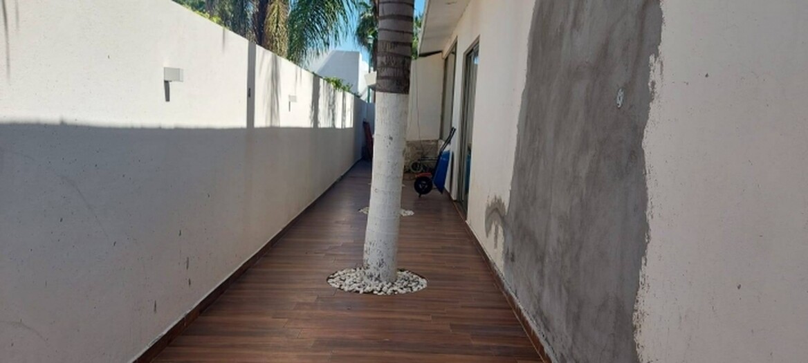 Se vende Casa Moderna en Santa Anita Club de Golf