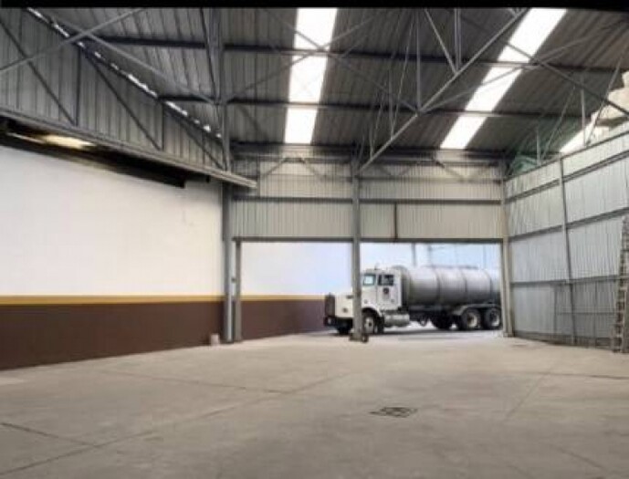 se renta bodega