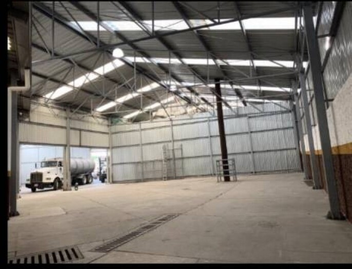 se renta bodega