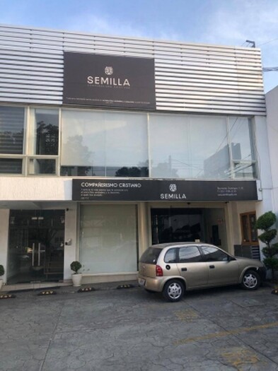 Local sobre Av. Mariano Otero y Patria