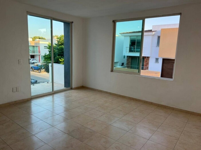 Casa en Venta en Solares Coto 4