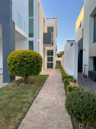Casa en Venta en Solares Coto 4