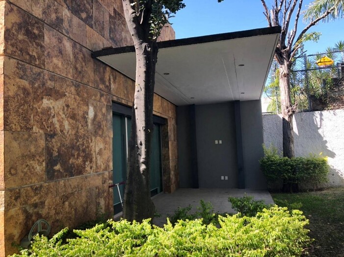 SE VENDE CASA EN COLOMOS PROVIDENCIA