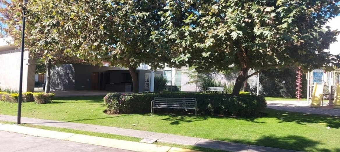 Se renta casa en Solares Santillana