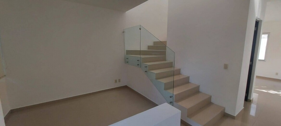 Se renta casa en Solares Santillana
