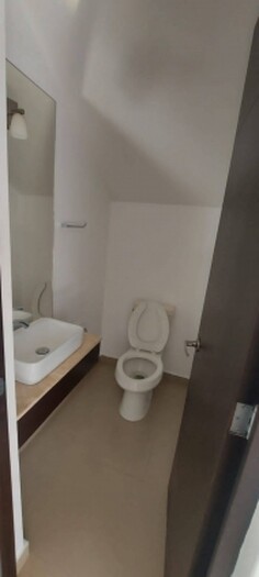 Se renta casa en Solares Santillana