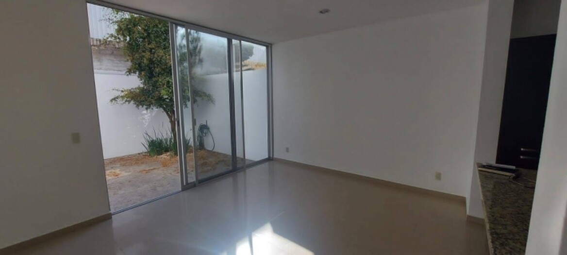 Se renta casa en Solares Santillana