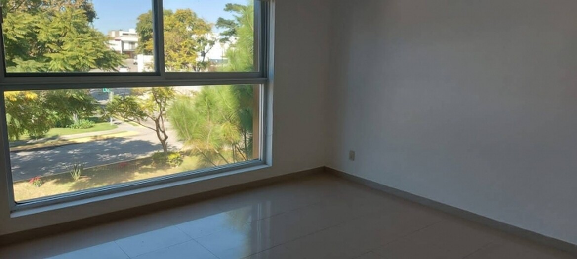 Se renta casa en Solares Santillana