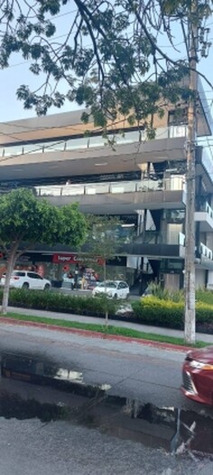 Se renta PH Local Comercial u Oficina