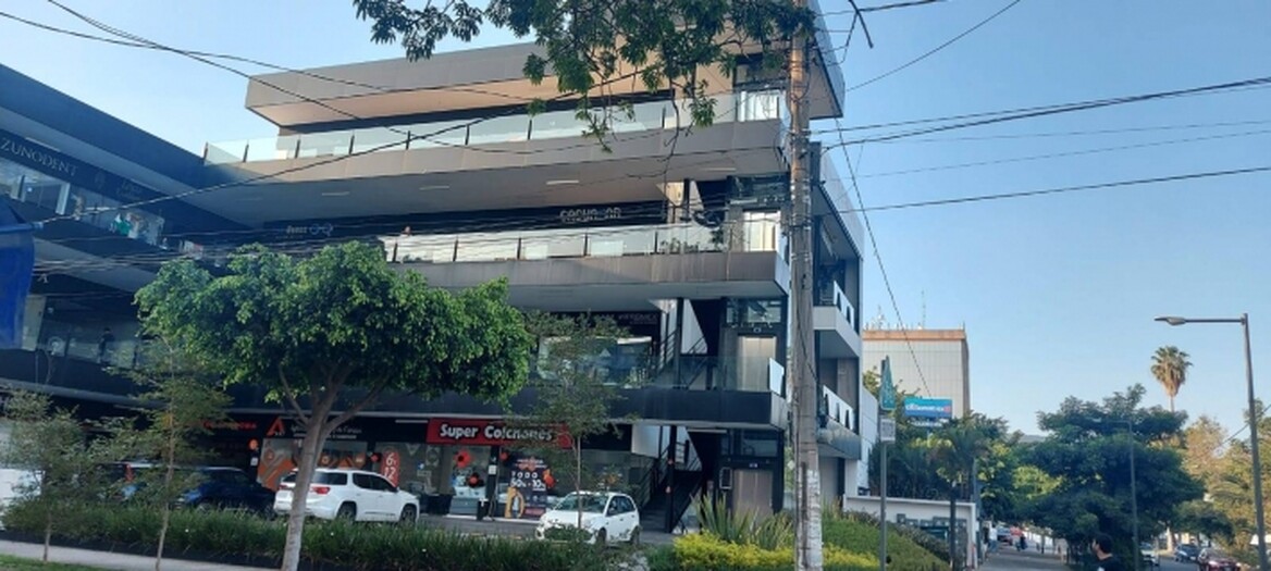 Se renta PH Local Comercial u Oficina