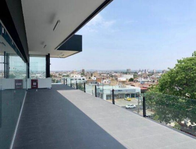 Se renta PH Local Comercial u Oficina