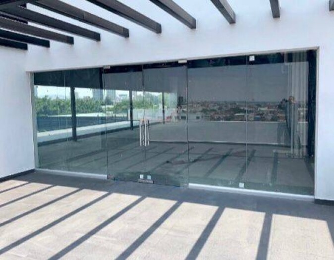 Se renta PH Local Comercial u Oficina