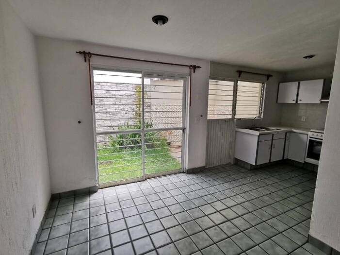 Se vende casa ubicada en Valdepeñas, Zapopan