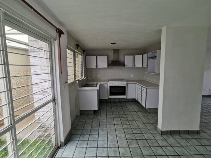 Se vende casa ubicada en Valdepeñas, Zapopan