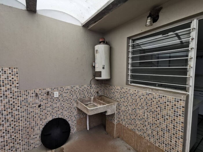 Se vende casa ubicada en Valdepeñas, Zapopan