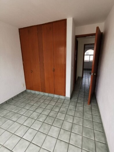 Se vende casa ubicada en Valdepeñas, Zapopan