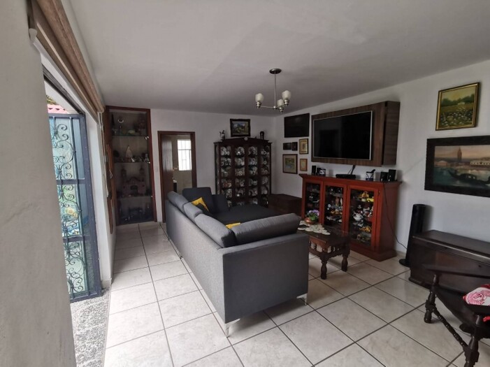Se vende casa en Santa Teresita