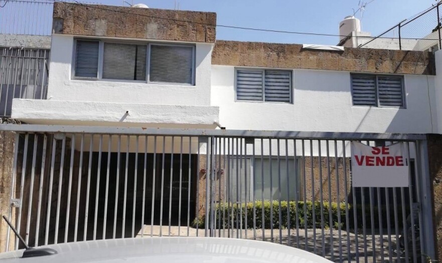 Casa en Jardines del Bosque