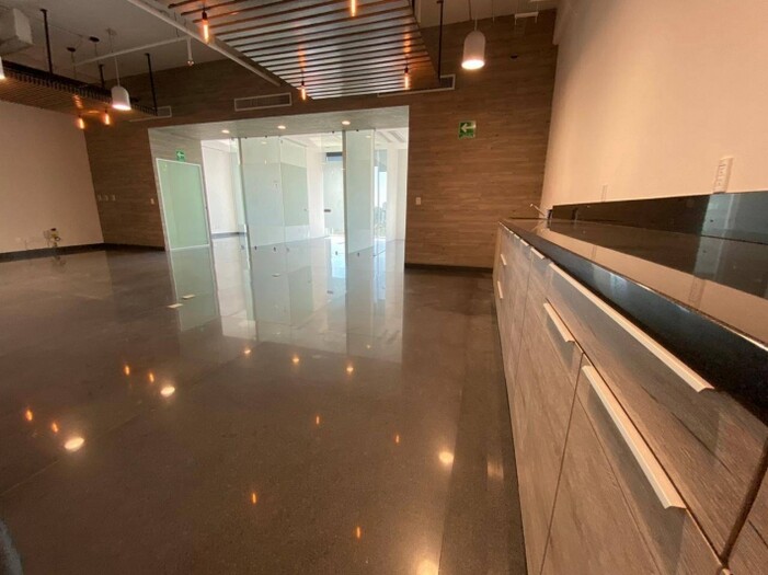 Oficina Corporativo Country Club
