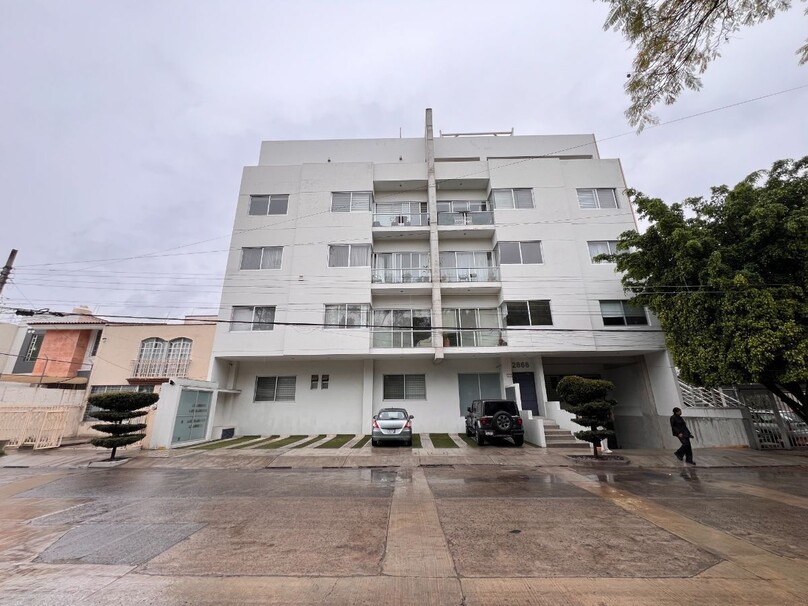 Departamento en Renta cerca del RIU con gran Terraza
