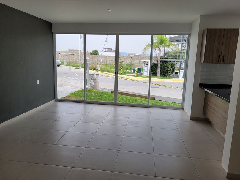 CASA NUEVA DENTRO DE COTO EN ZONA BOSQUES DE SANTA ANITA