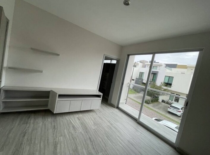 Se vende casa en bosques vallarta