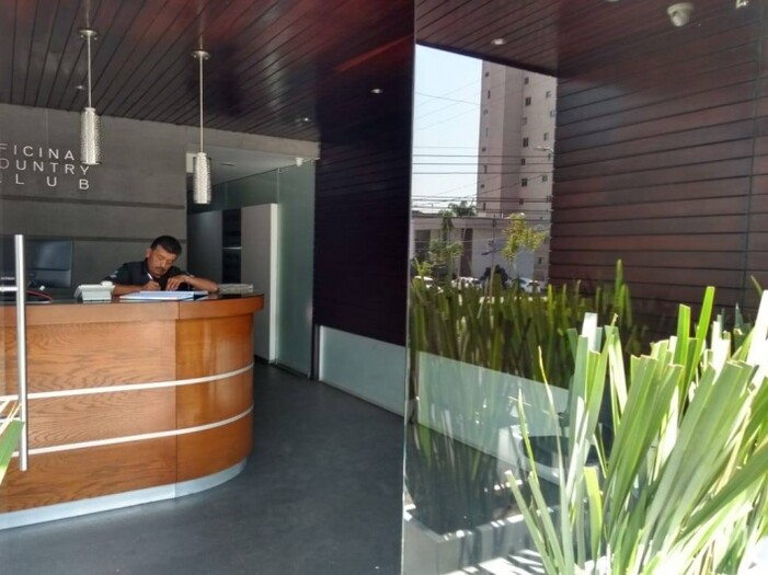 Oficina en Renta Country Club
